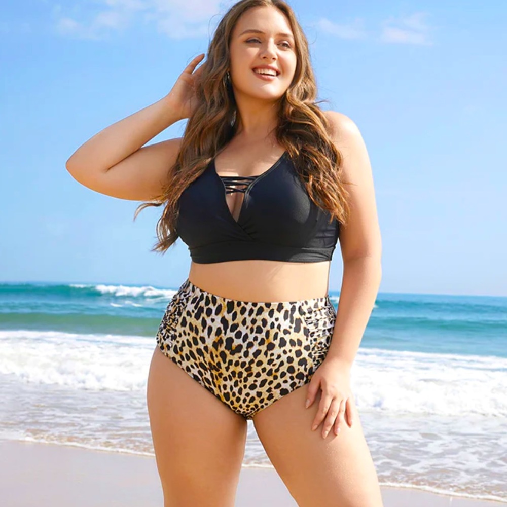 Leopard Print Ruched Detail Bikini Bottom